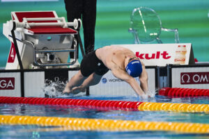 Apostolos Siskos Demolisce il Record Greco Dei 200 Dorso 1:54.66: È Il Miglior Tempo Al Mondo